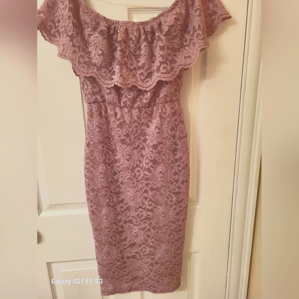 Elegant Lace Off-Shoulder Pink Dress